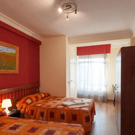 Hostal Manjon Burgos Exterior photo